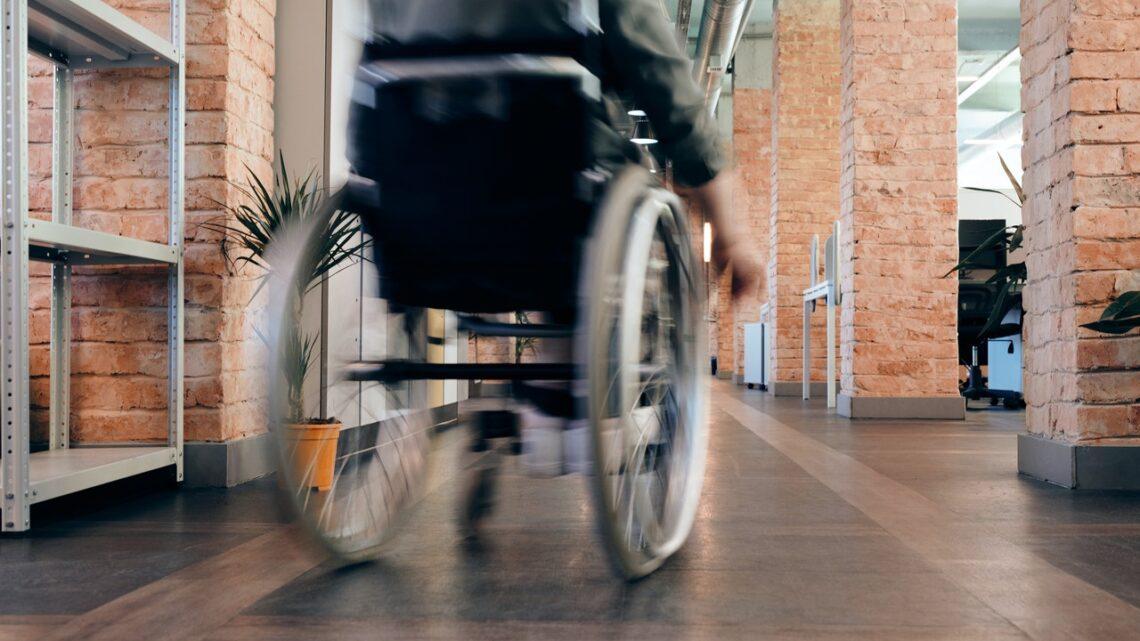 Plattformlifte – Eine praktische Hilfe für Rollstuhlfahrer